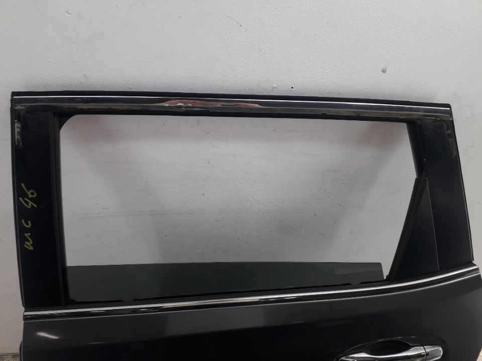 Дверь задняя левая