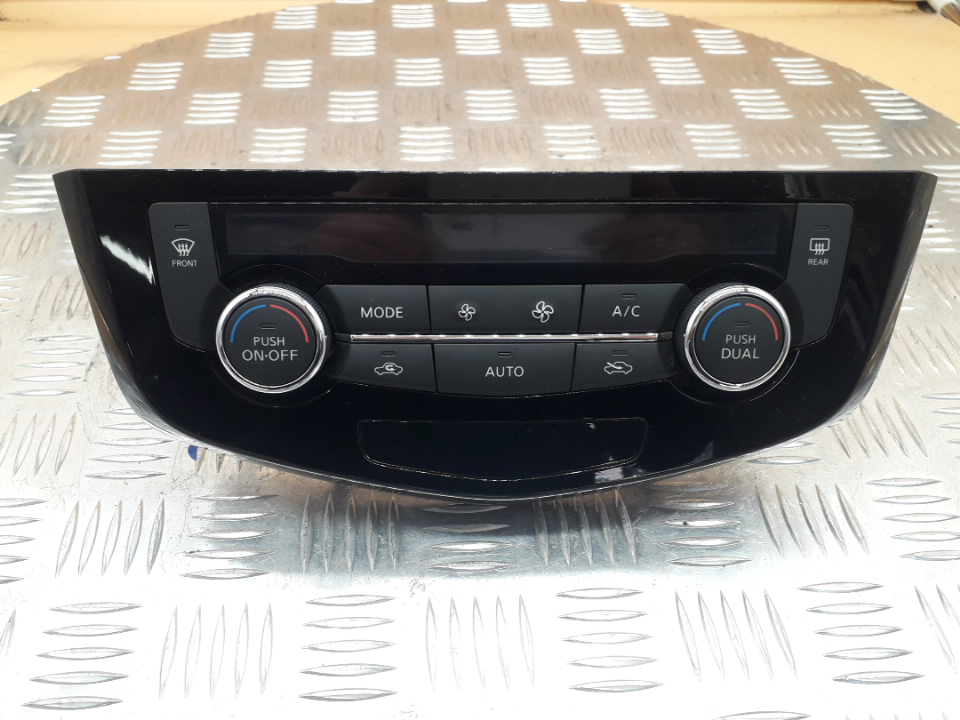 Блок управления климатической установкой