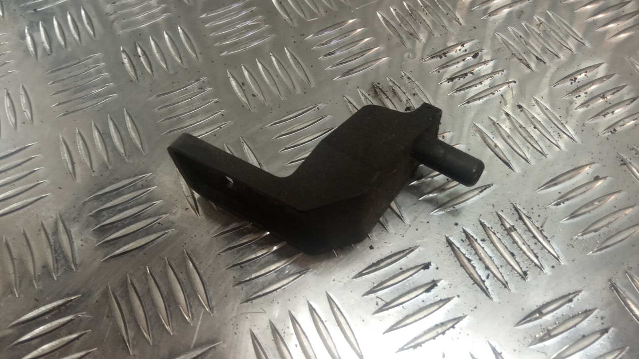 Кронштейн радиатора