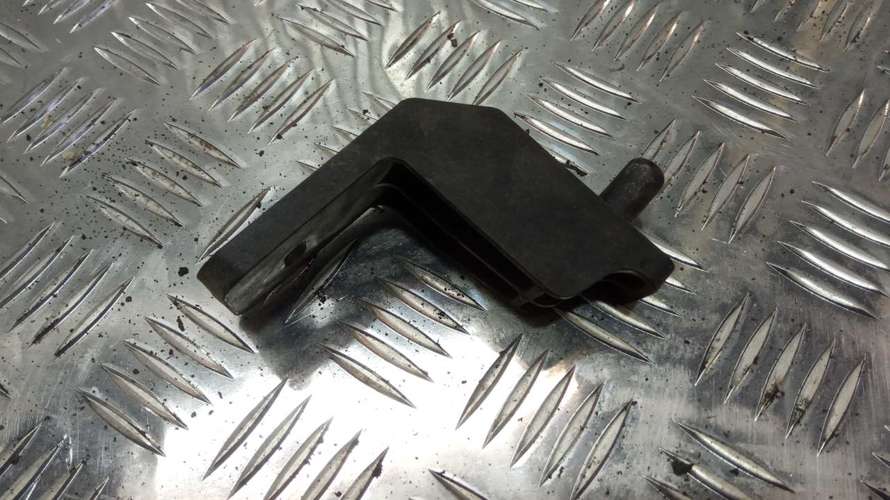 Кронштейн радиатора