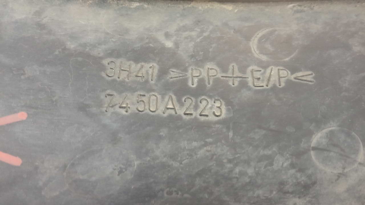 Решетка в бампер левая