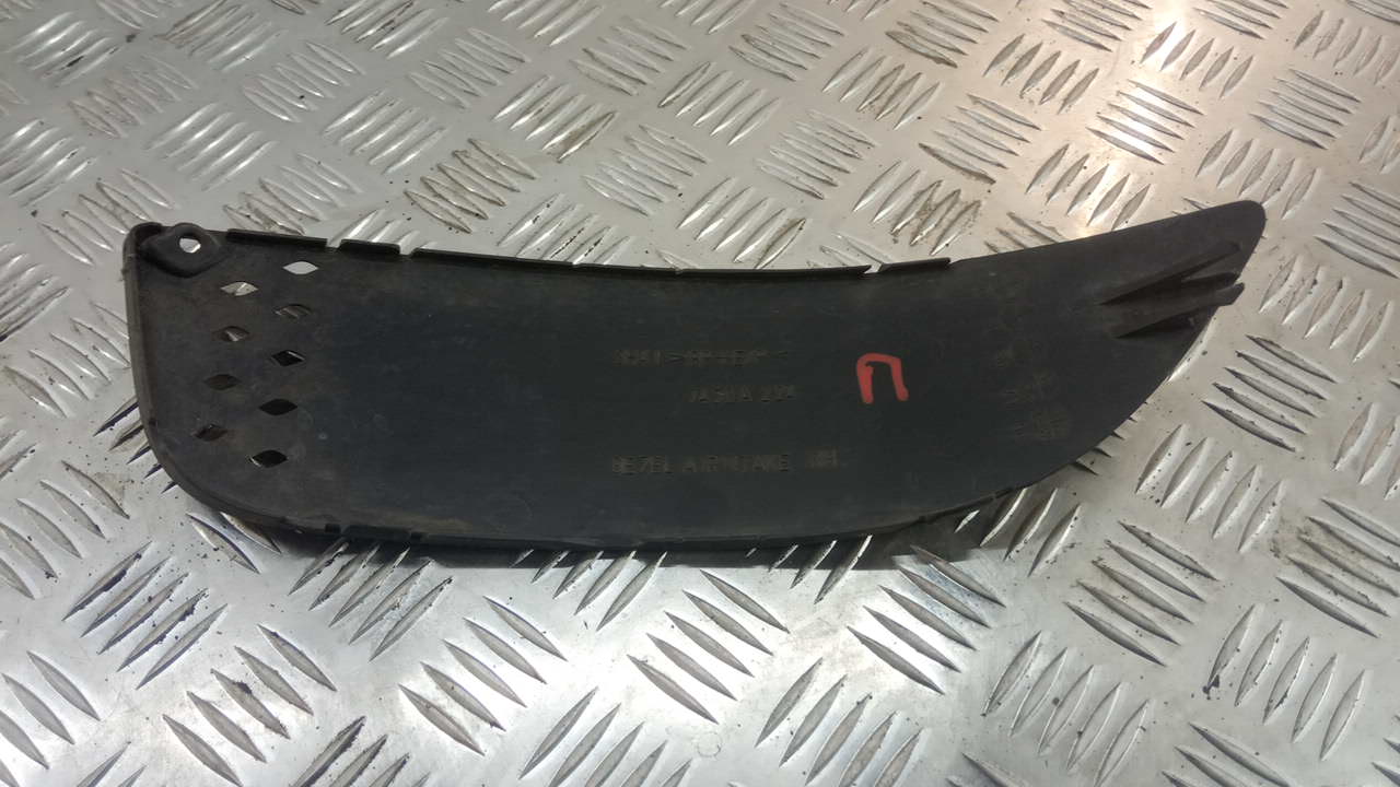 Решетка в бампер правая