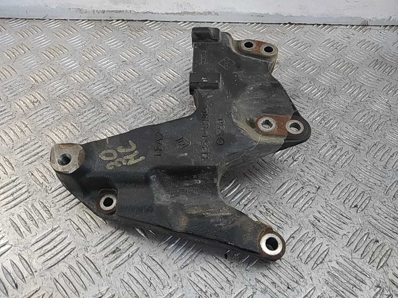 Кронштейн двигателя правый