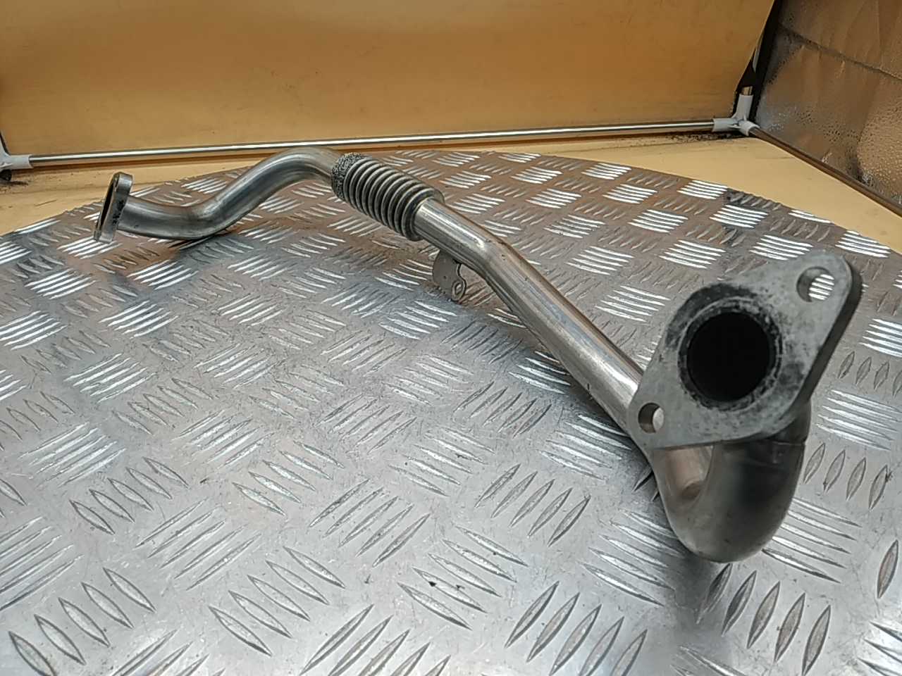 Трубка картерных газов