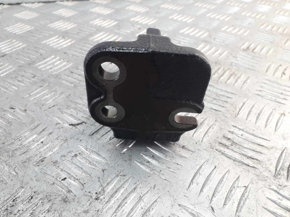 Кронштейн двигателя