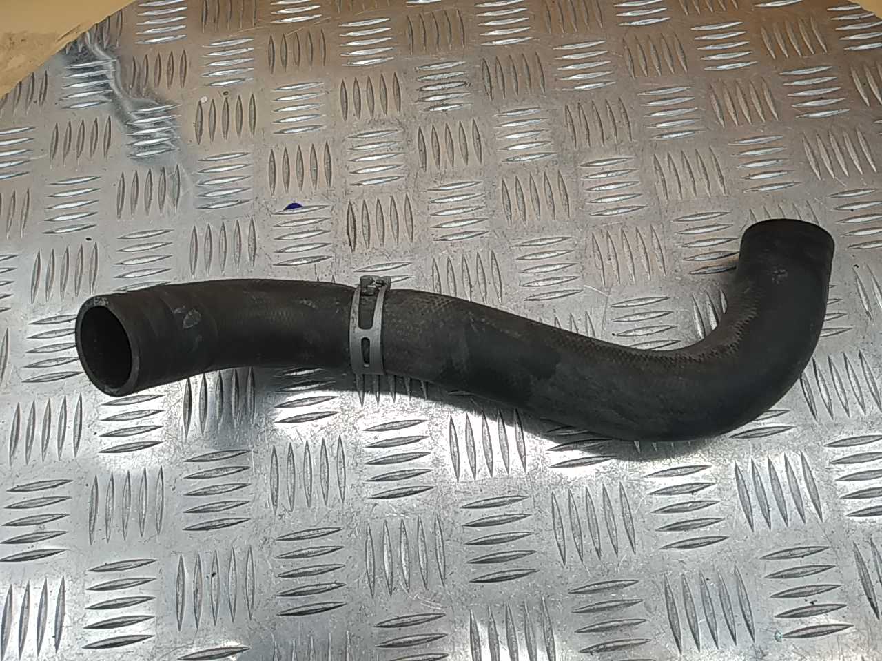 Патрубок радиатора