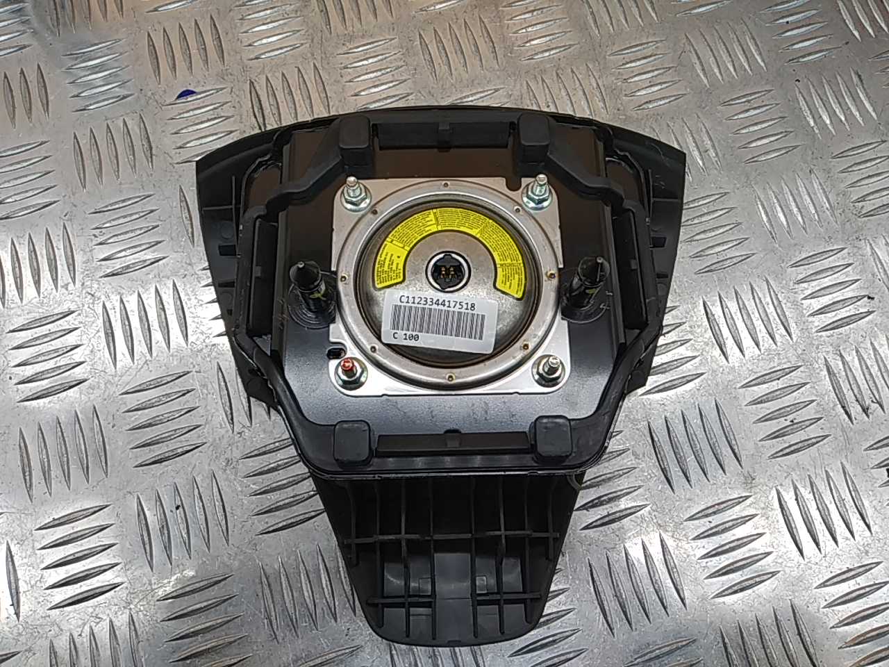 Подушка безопасности в рулевое колесо