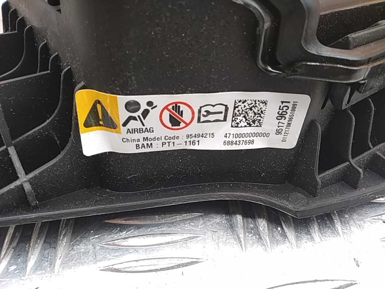 Подушка безопасности в рулевое колесо