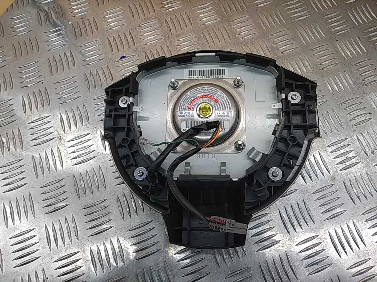 Подушка безопасности в рулевое колесо