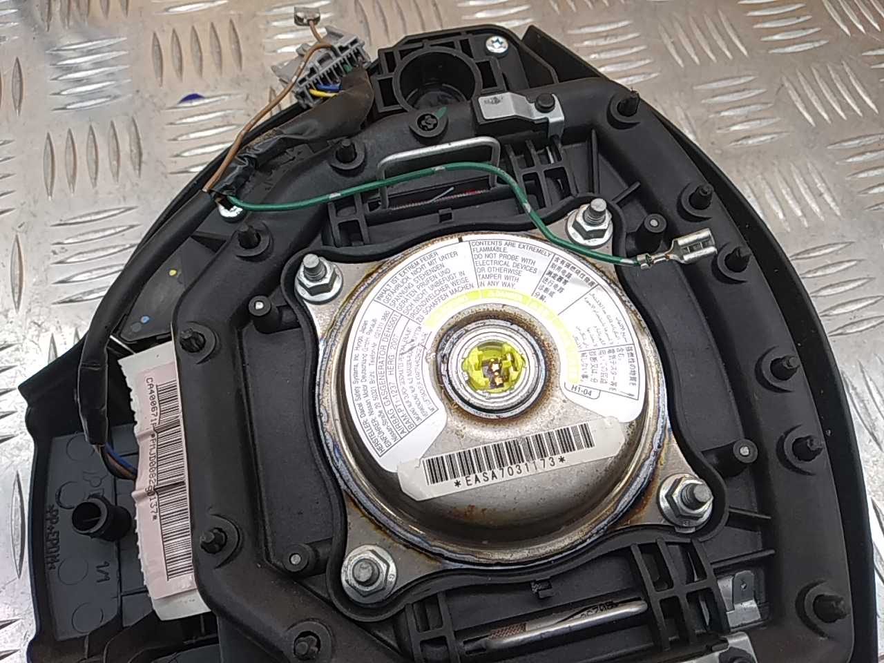 Подушка безопасности в рулевое колесо