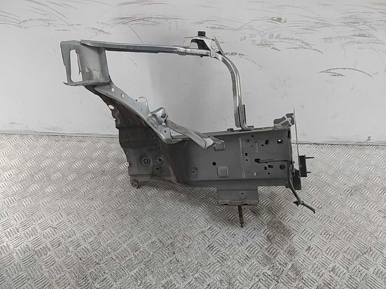 Лонжерон передний правый