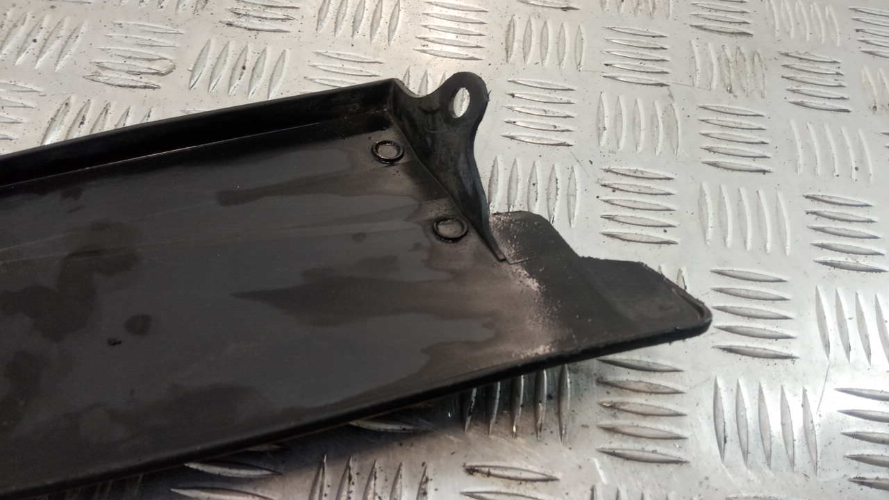 Накладка переднего бампера левая