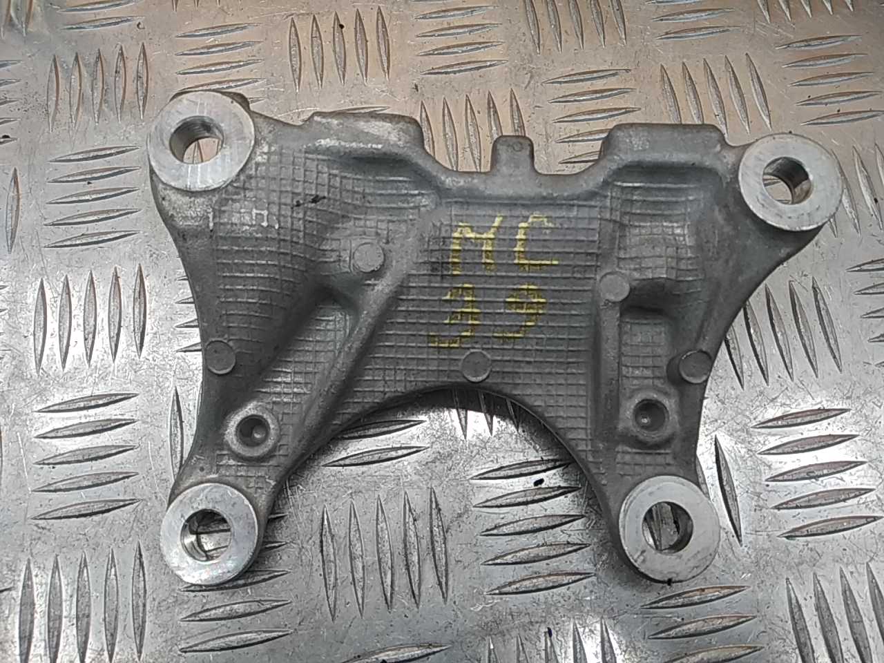 Кронштейн двигателя задний