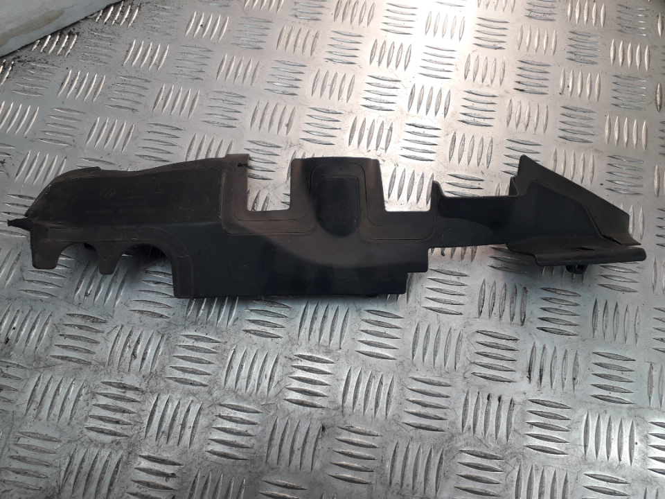 Воздуховод радиатора правый