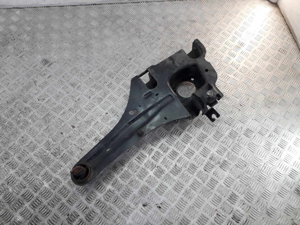 Рычаг задний продольный левый