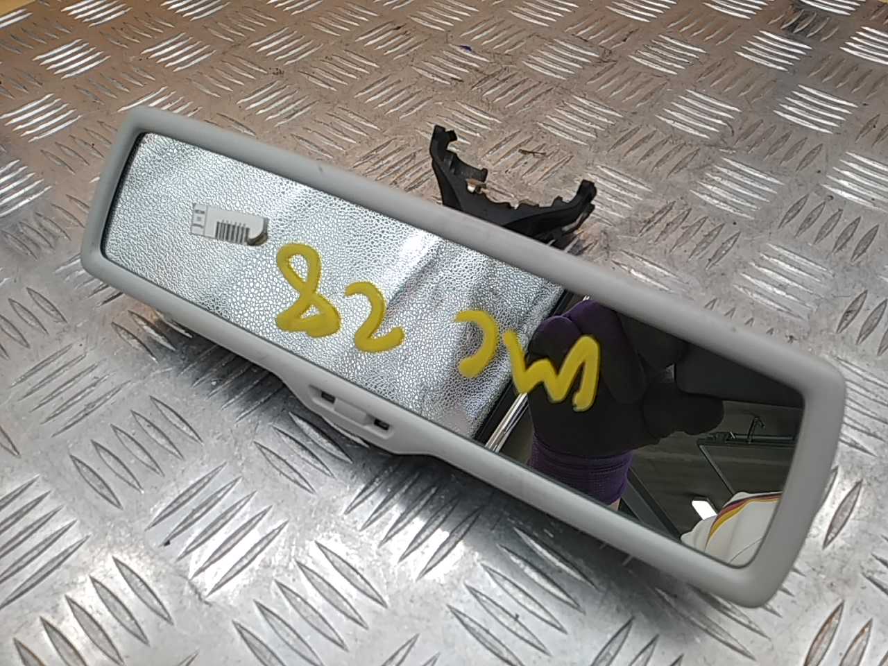 Зеркало заднего вида