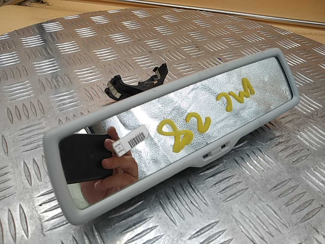 Зеркало заднего вида