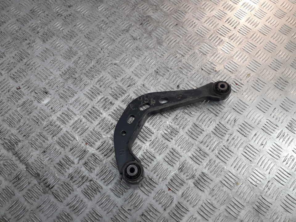 Рычаг задний верхний