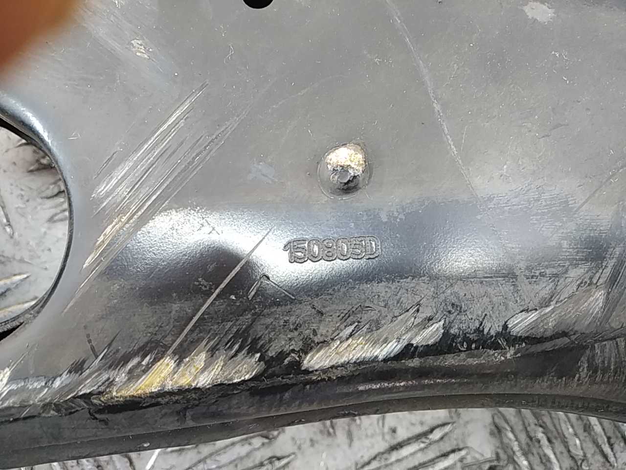 Рычаг передний нижний левый