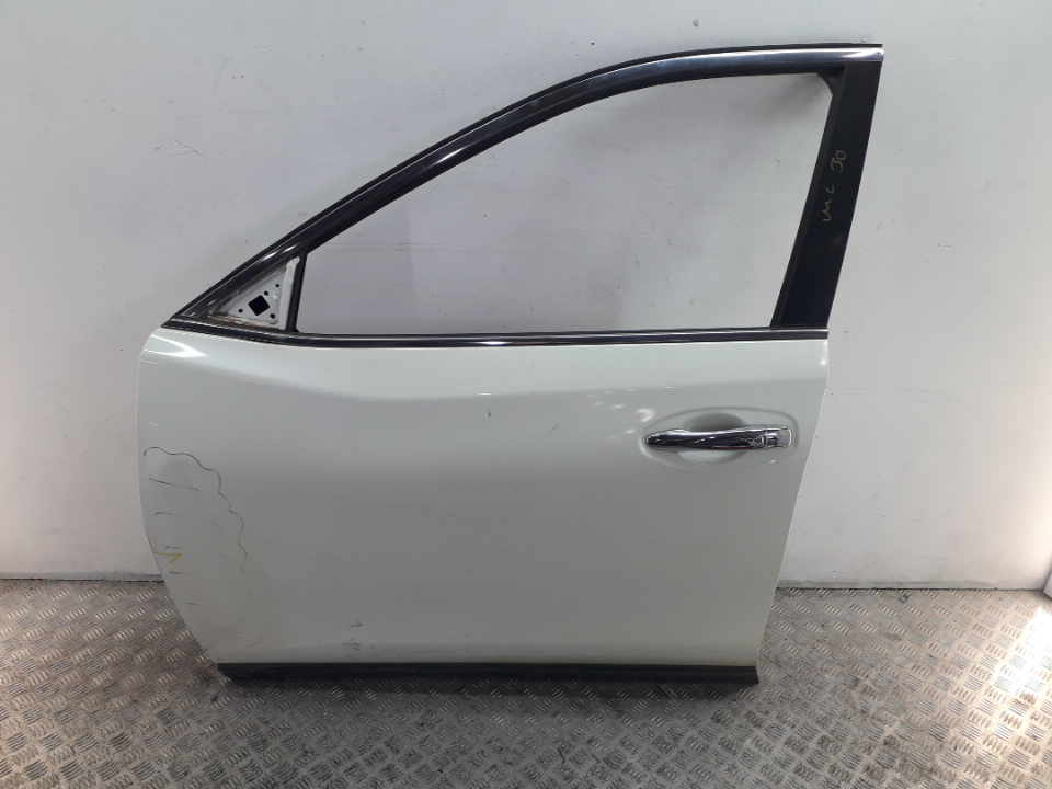 Накладка двери передней левой