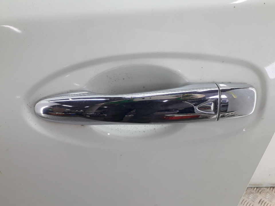 Ручка двери передней наружная левая