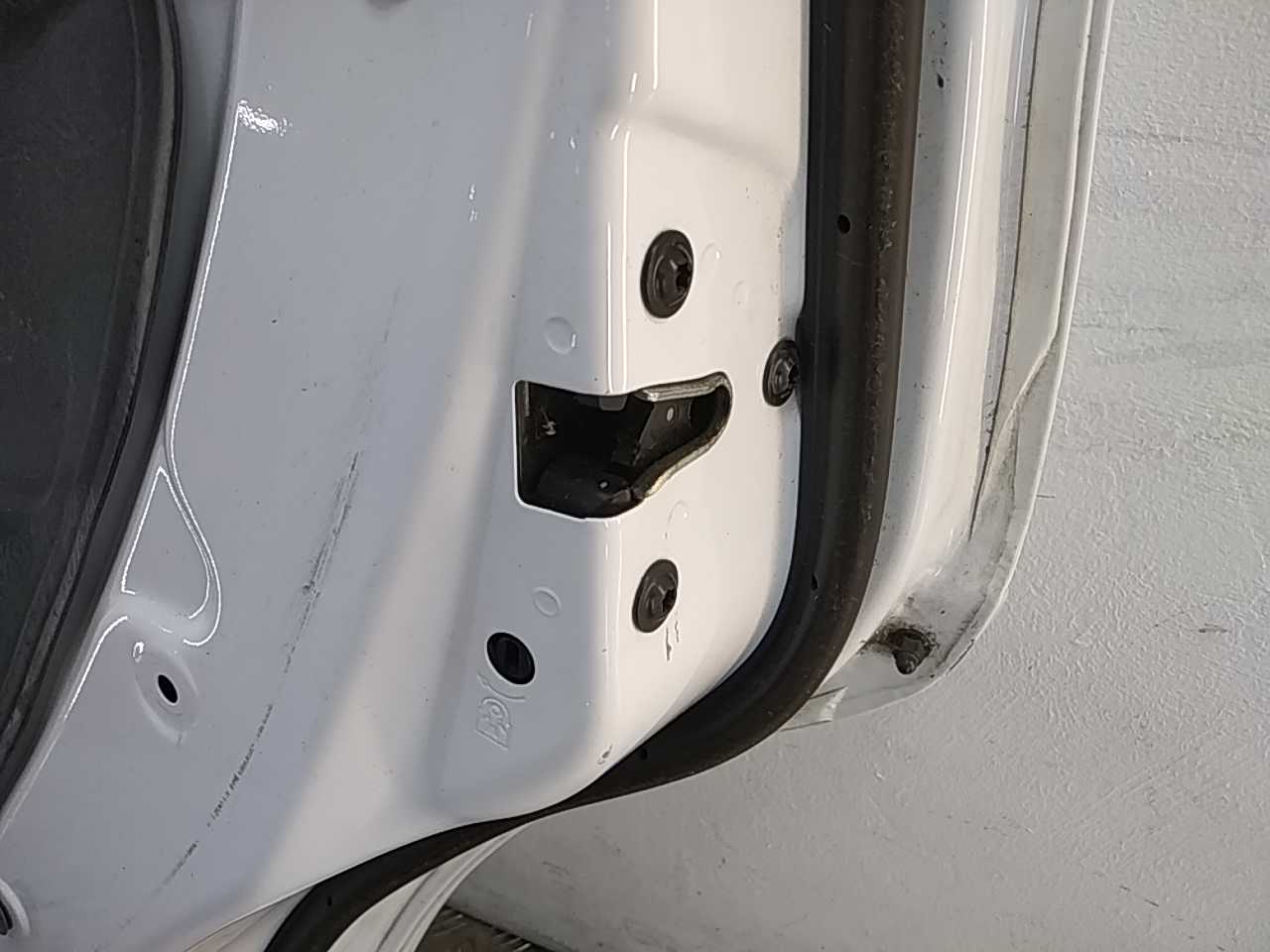 Замок двери задней правой