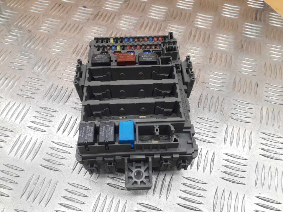 Блок предохранителей