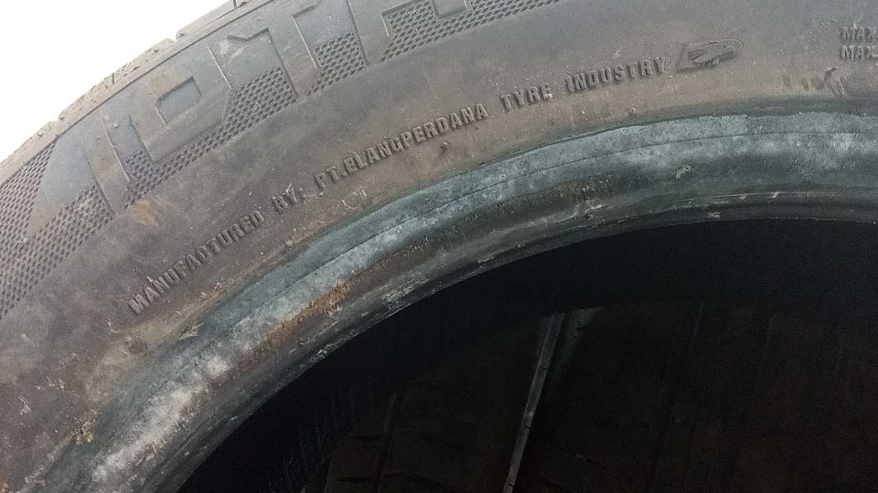 Шины комплект (4 шт.)