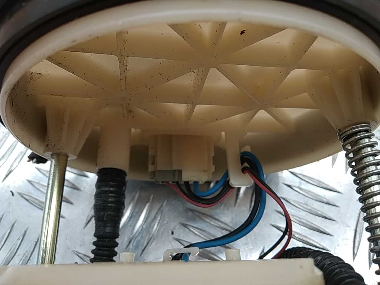 Насос топливный электрический