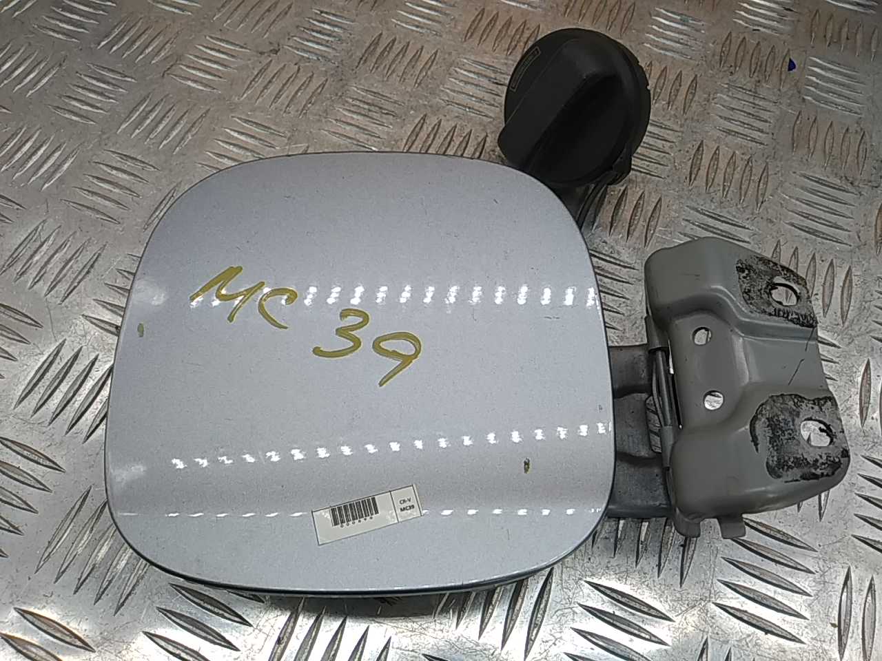 Лючок бензобака