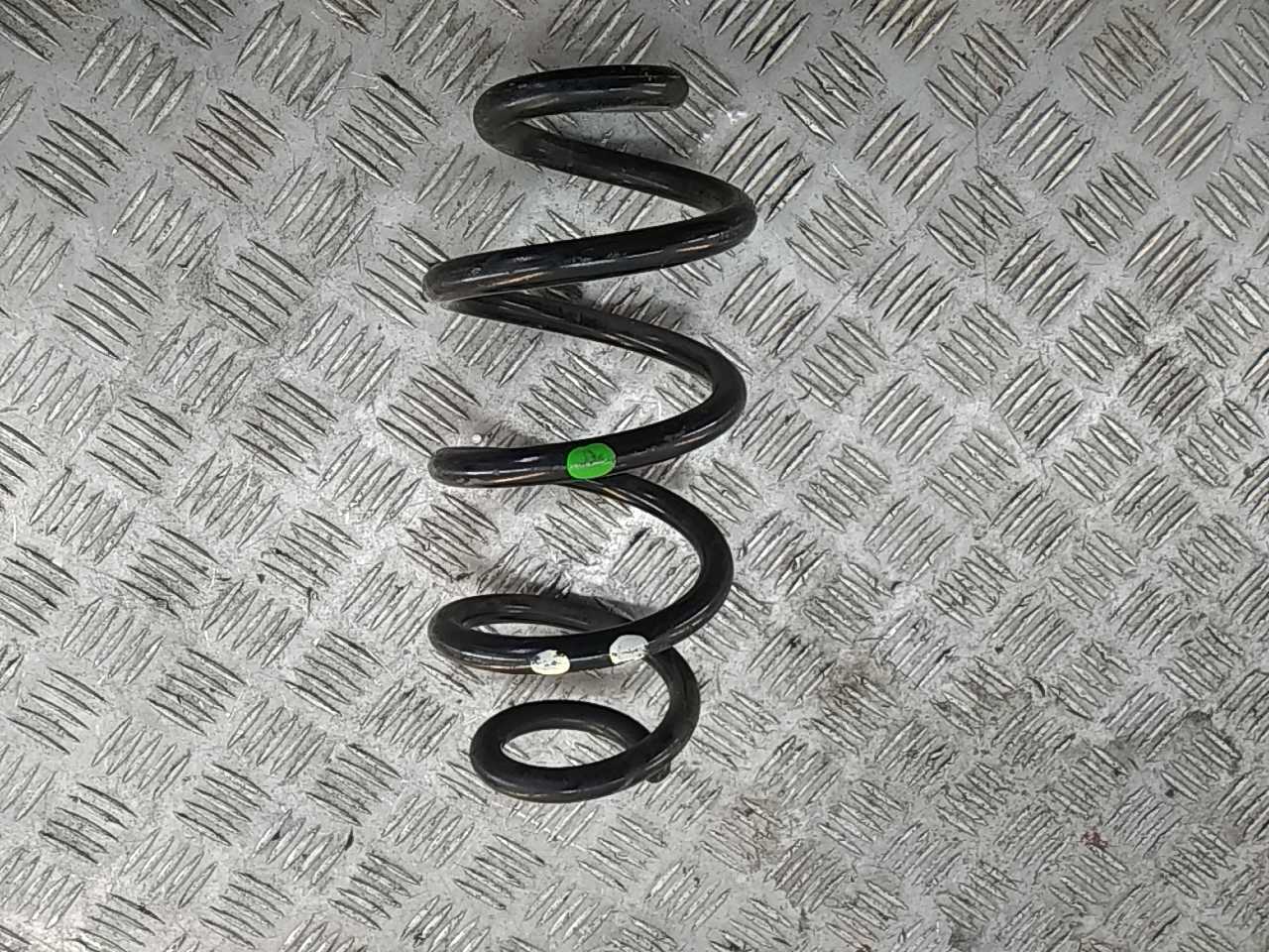 Пружина задняя
