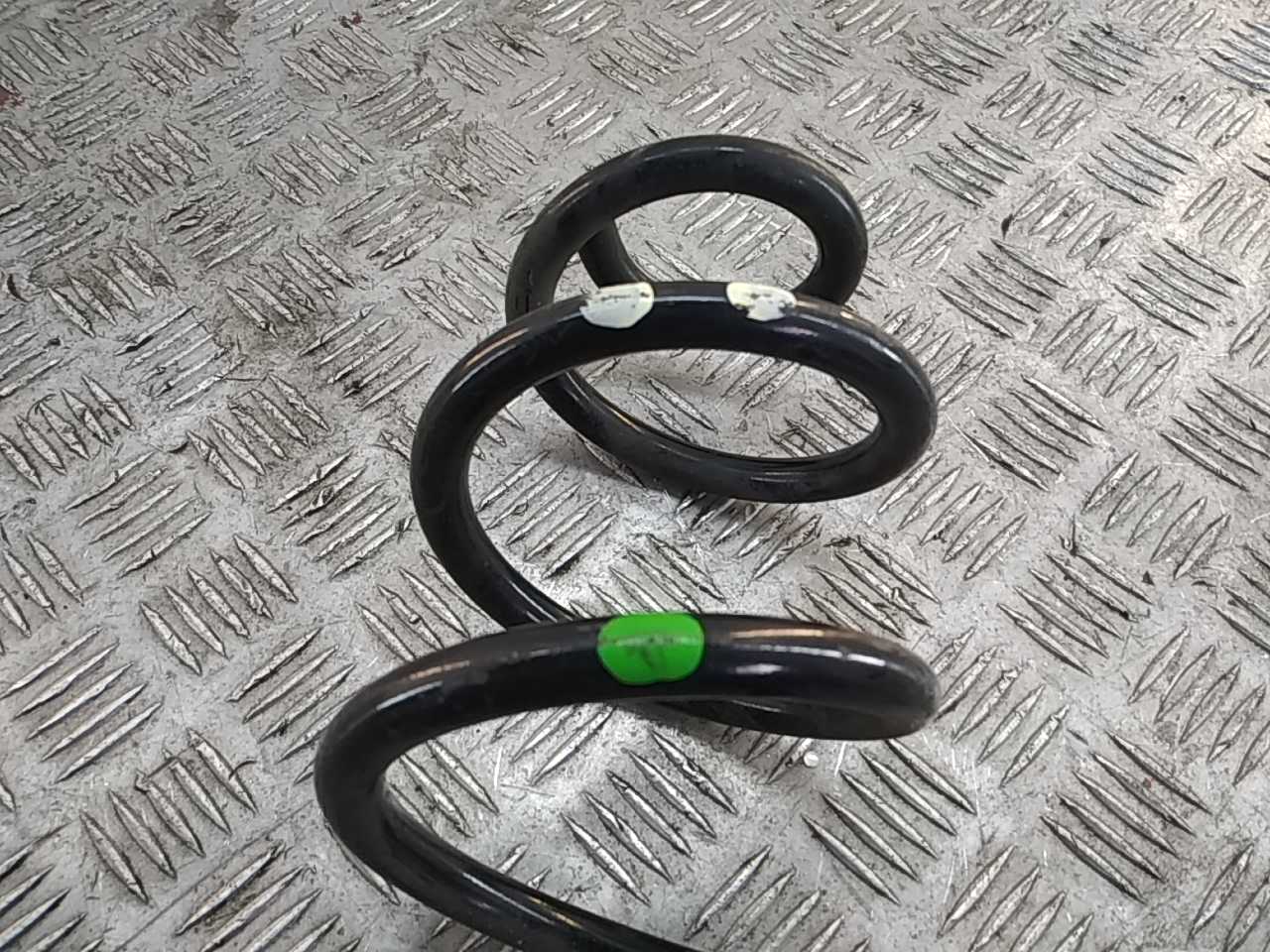 Пружина задняя