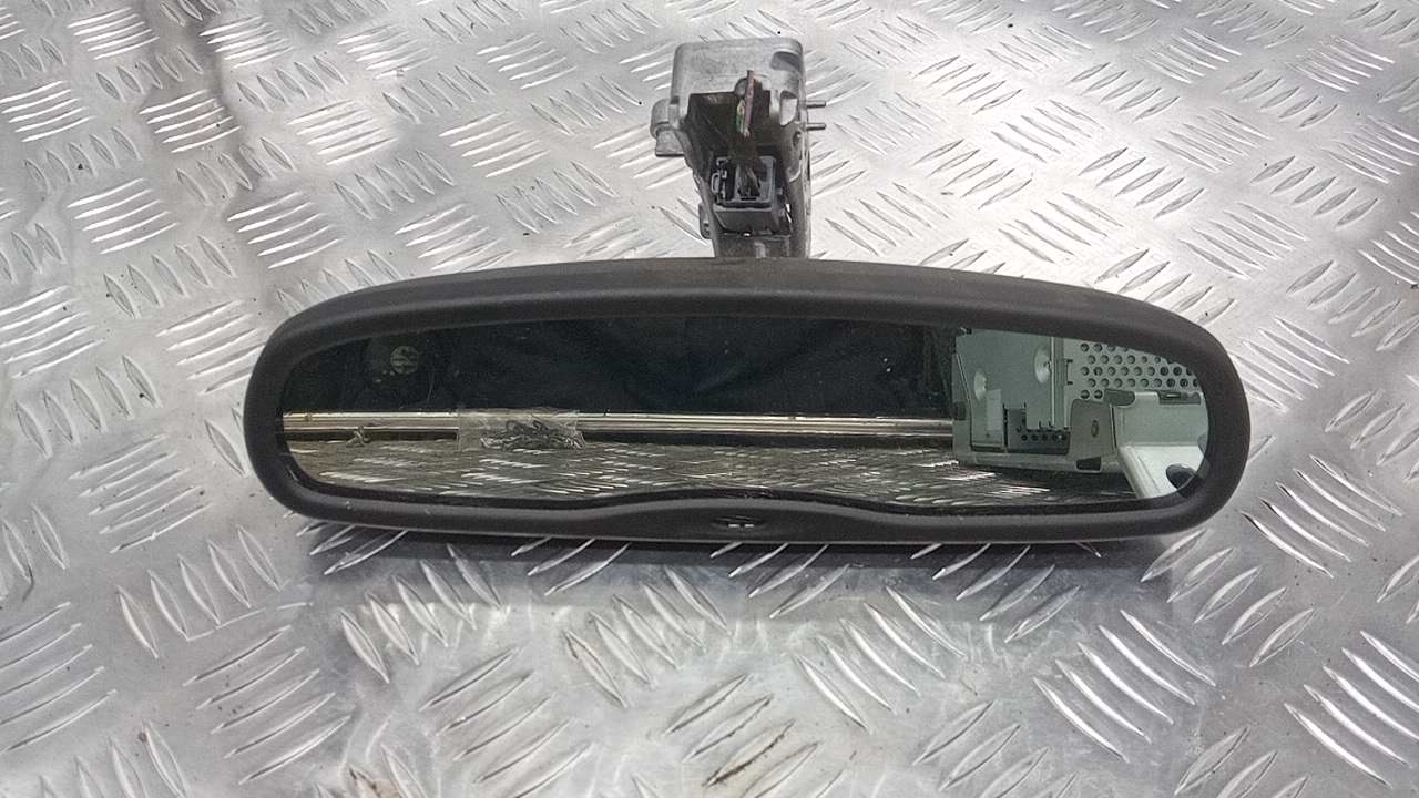 Зеркало заднего вида