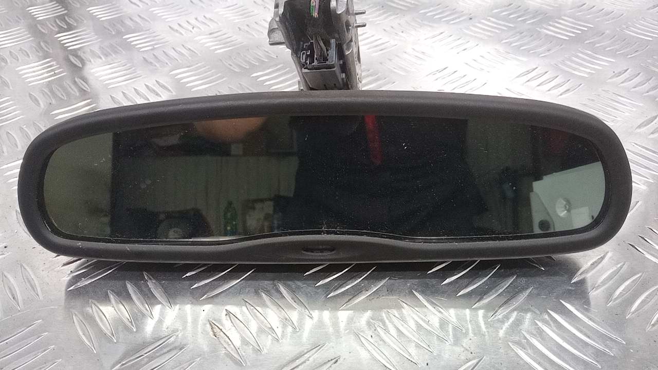 Зеркало заднего вида
