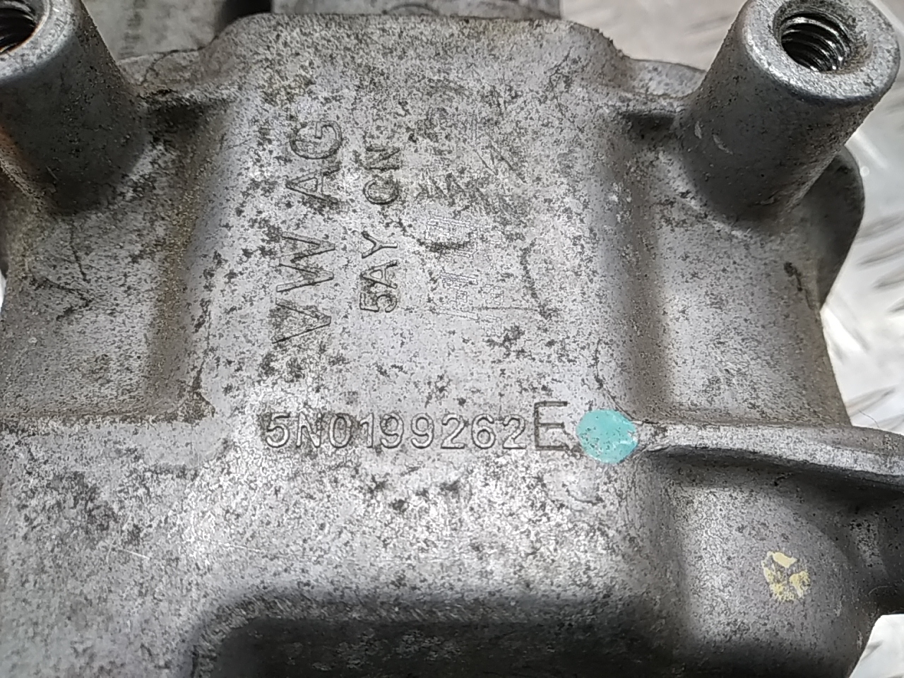 Опора двигателя правая