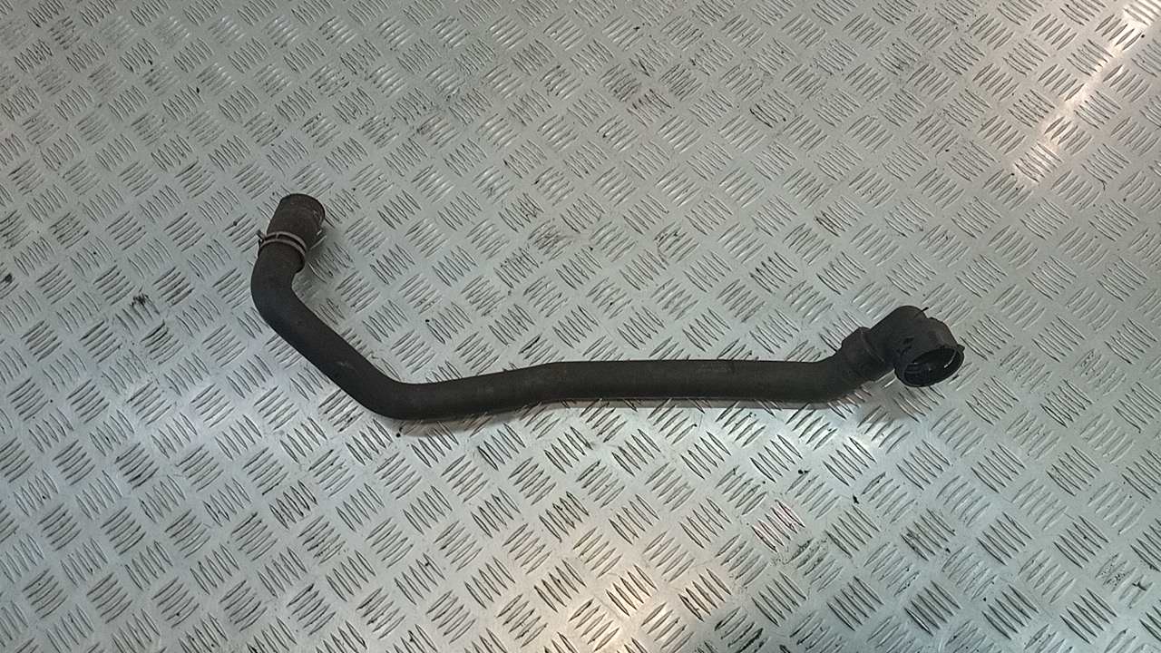 Патрубок радиатора