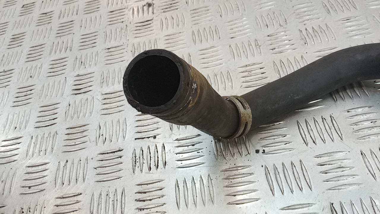 Патрубок радиатора