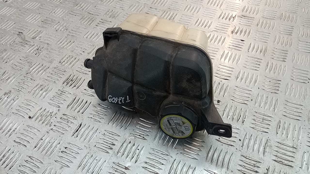 Бачок расширительный