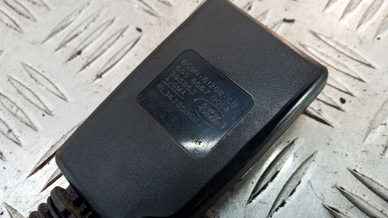 Ответная часть ремня безопасности