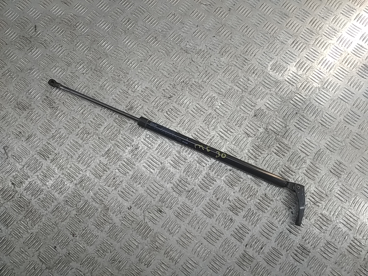 Амортизатор двери багажника