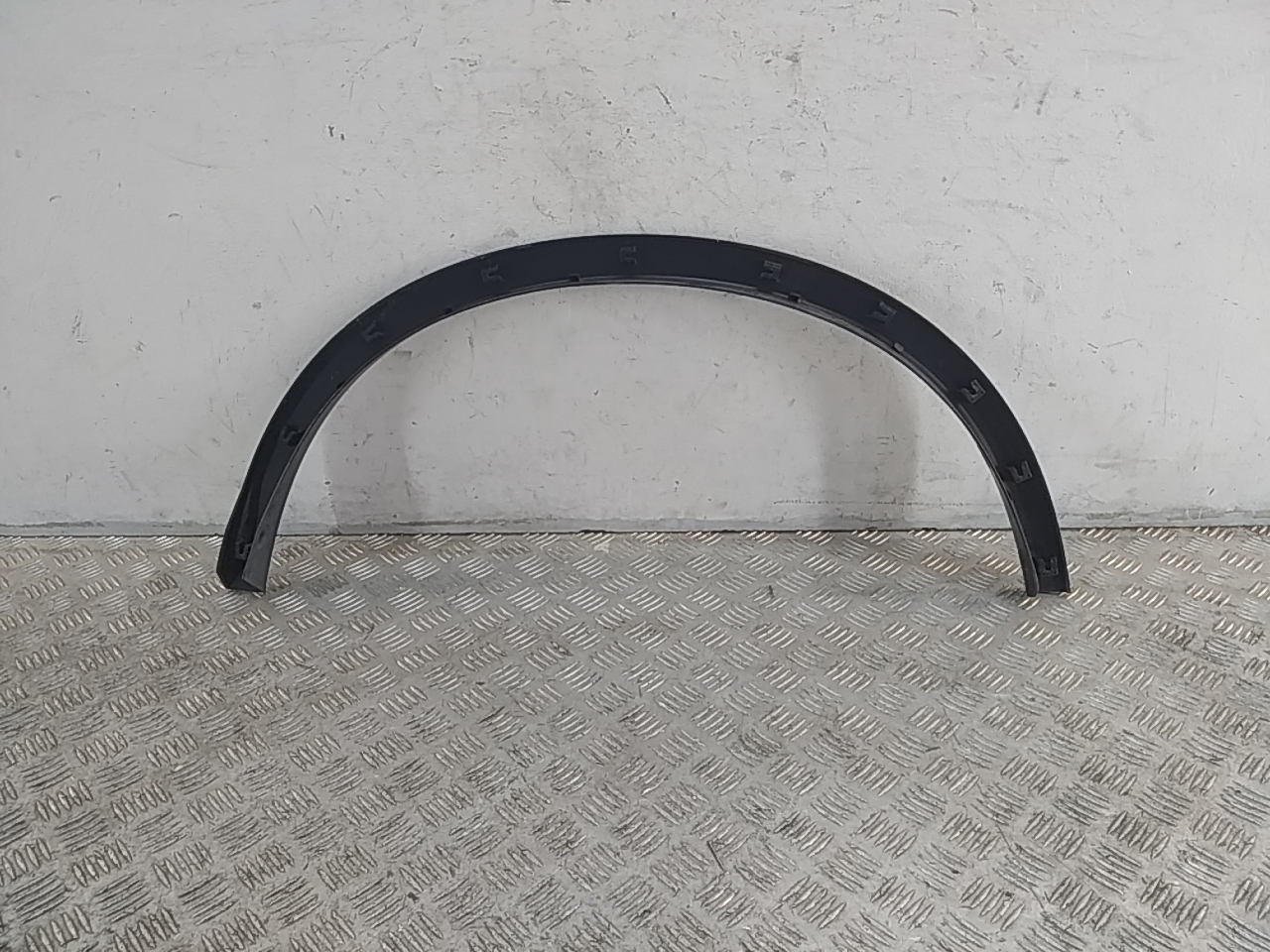 Накладка заднего крыла правого