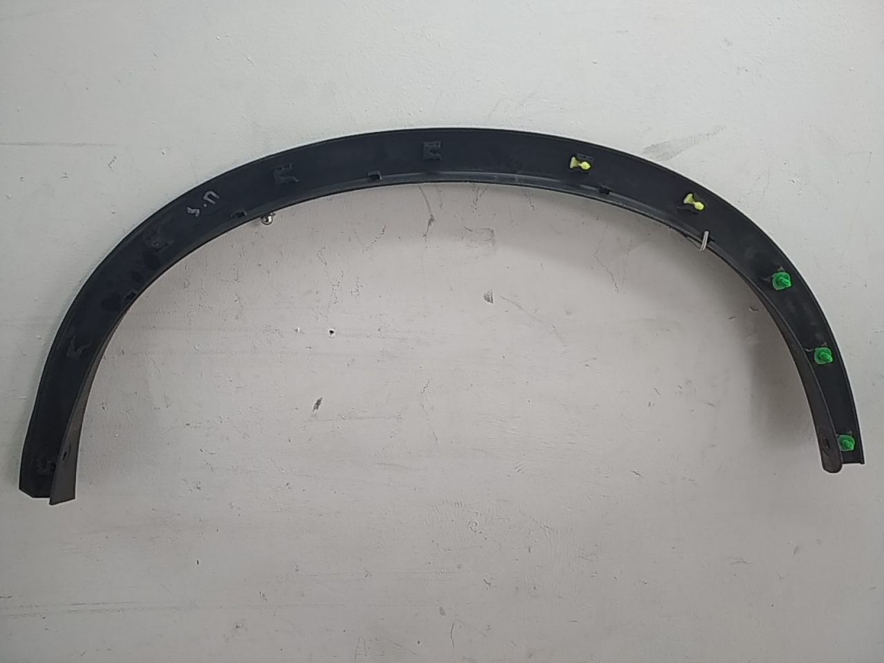 Накладка заднего крыла правого