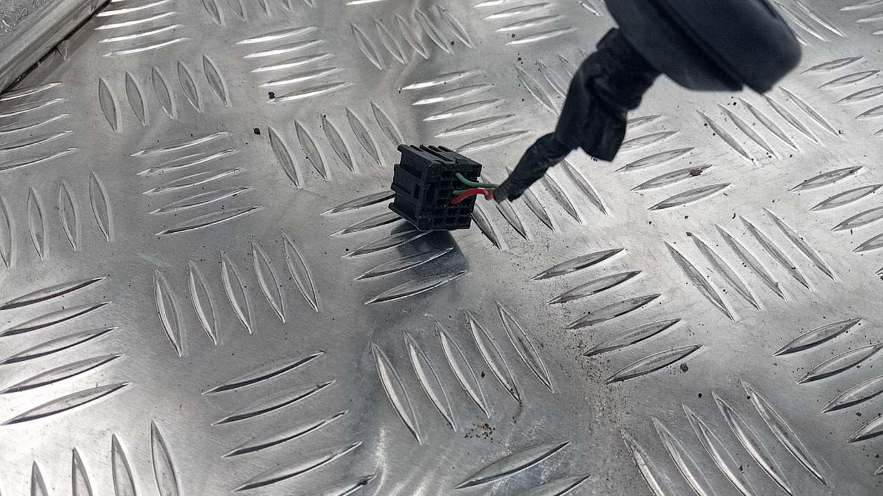 Зеркало правое электрическое