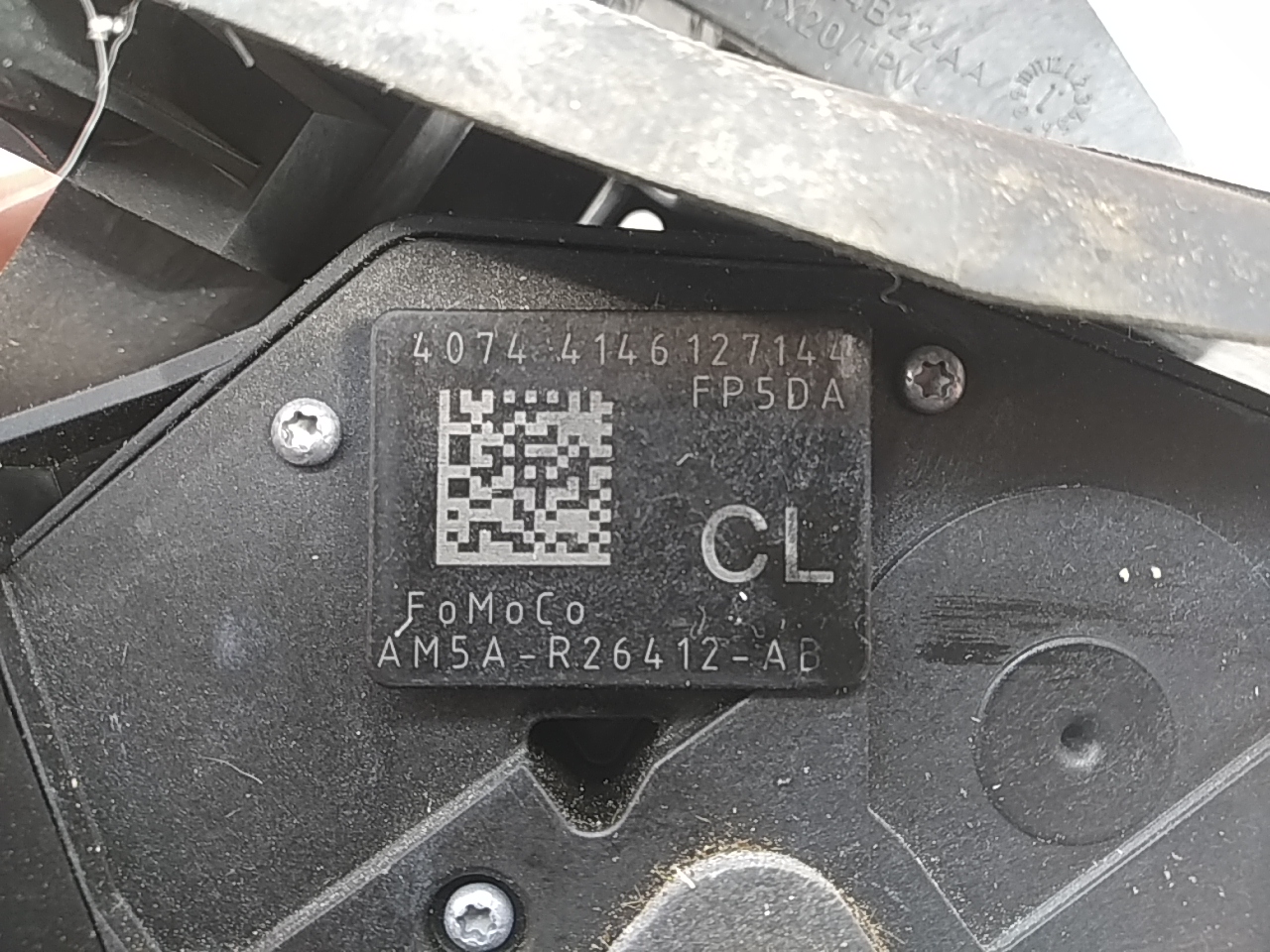 Замок двери задней правой