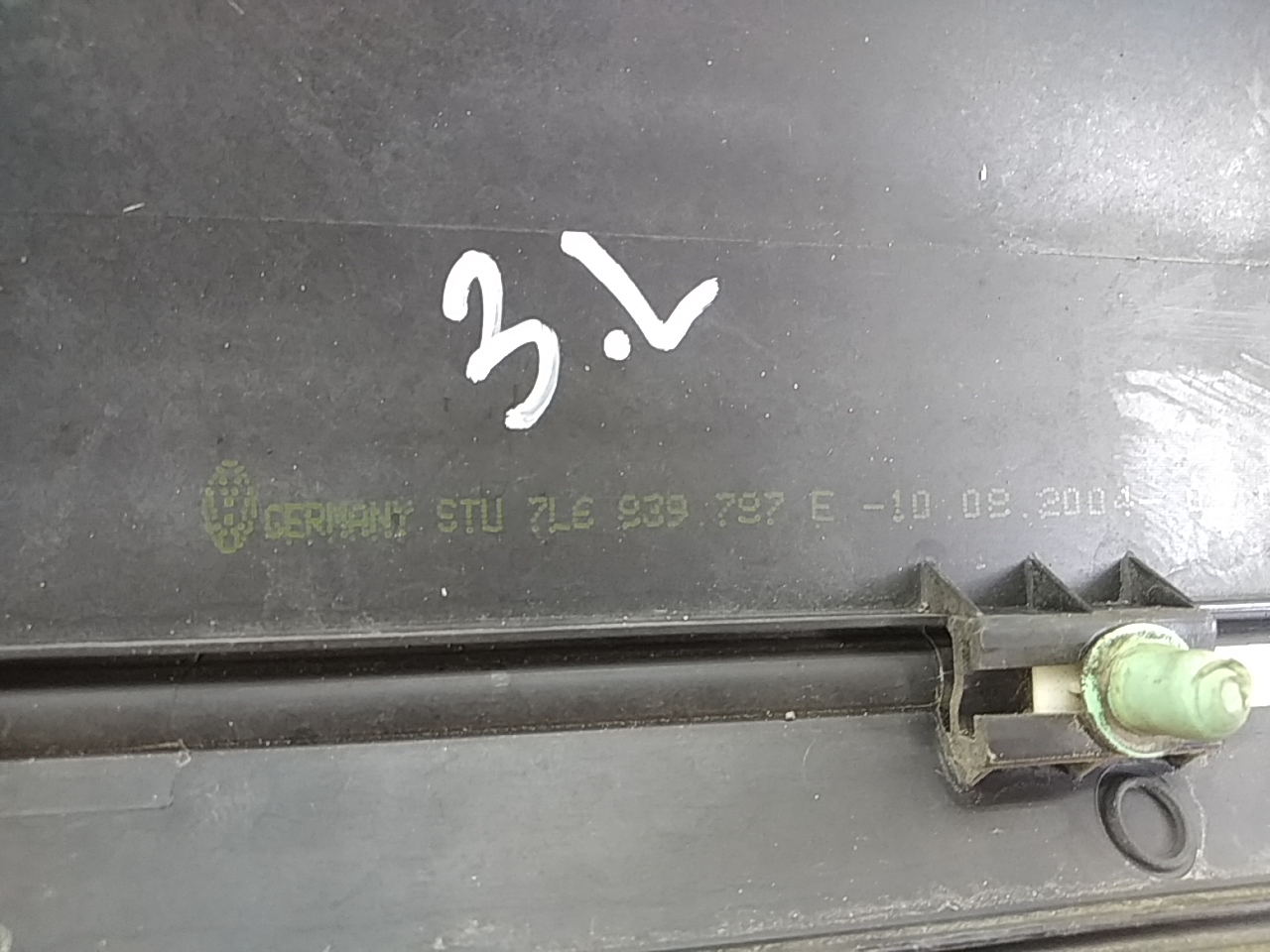 Накладка двери задней левой