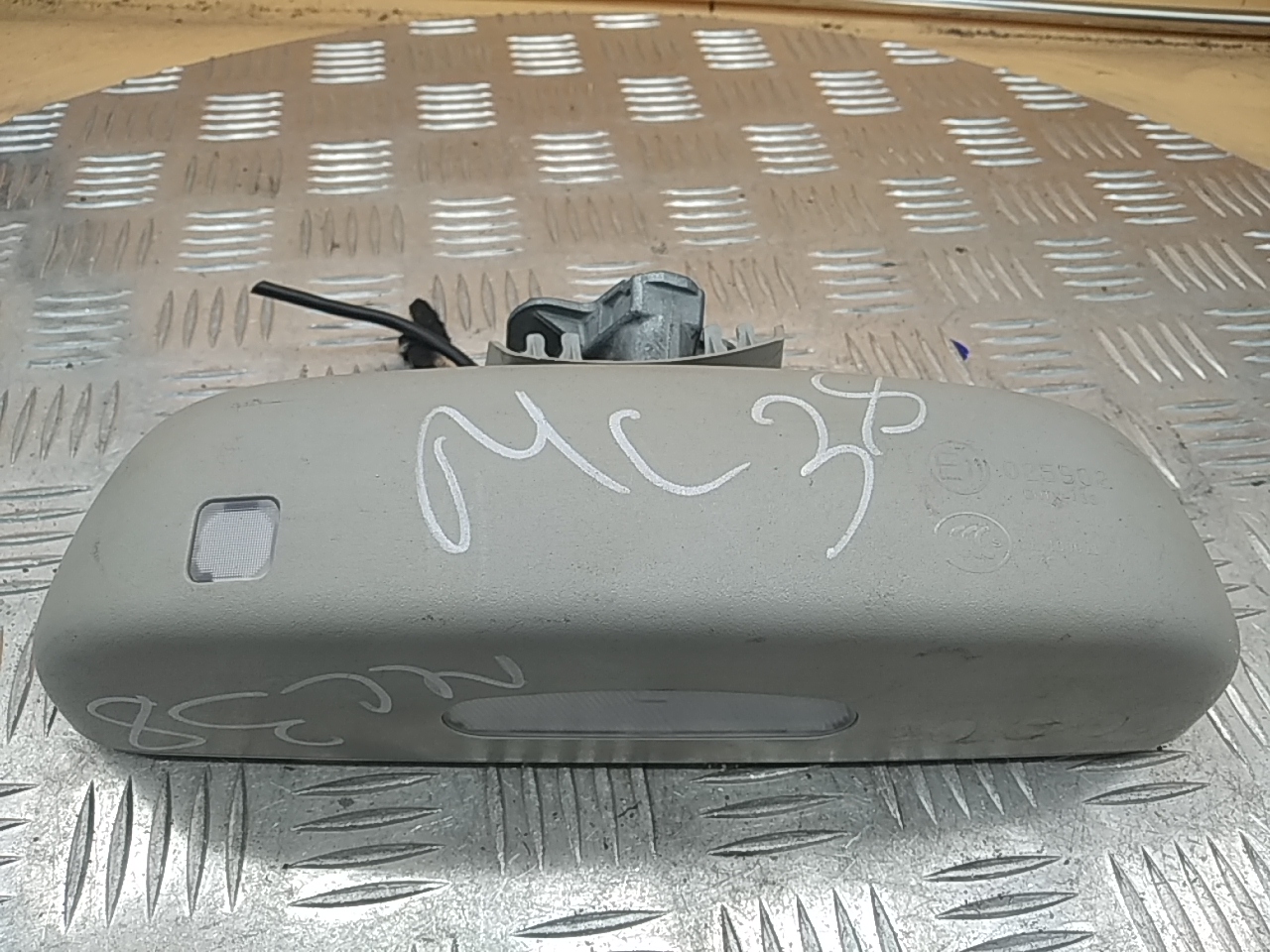 Зеркало заднего вида