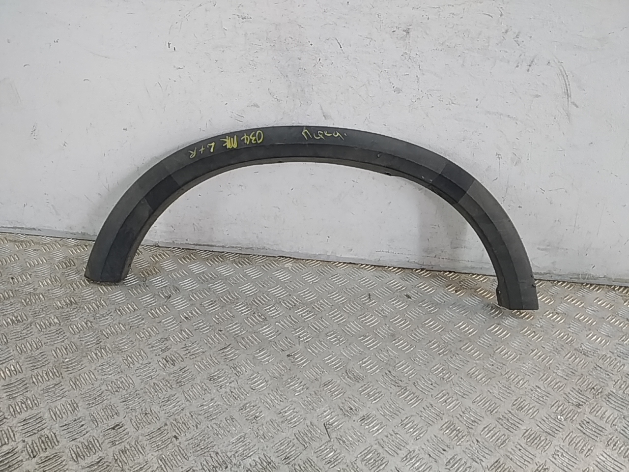 Накладка заднего крыла правого