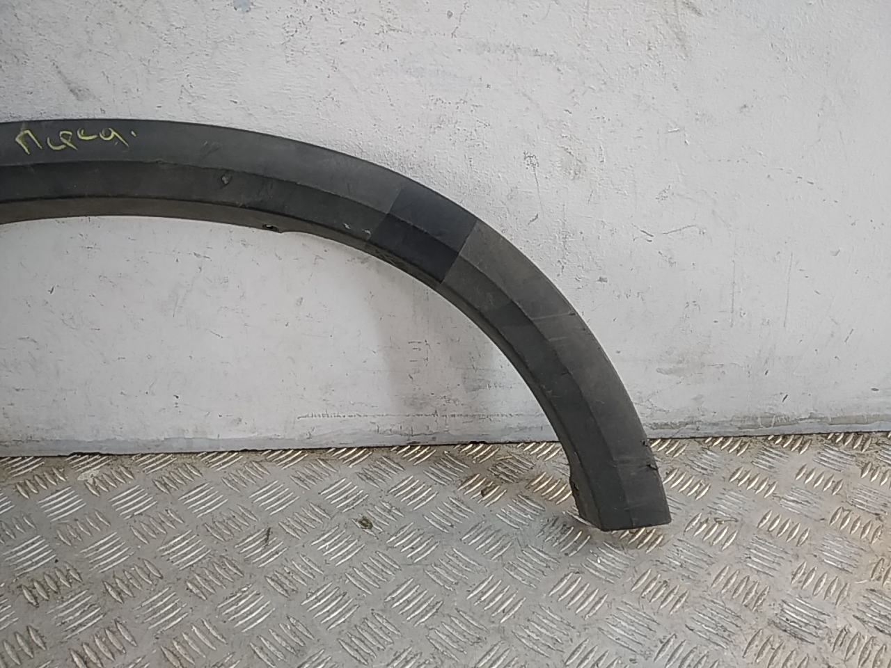 Накладка заднего крыла правого