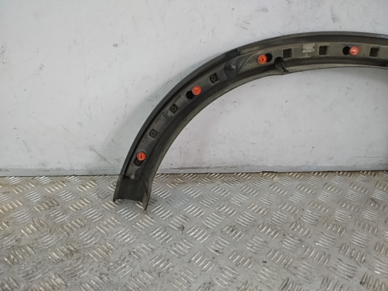 Накладка заднего крыла правого