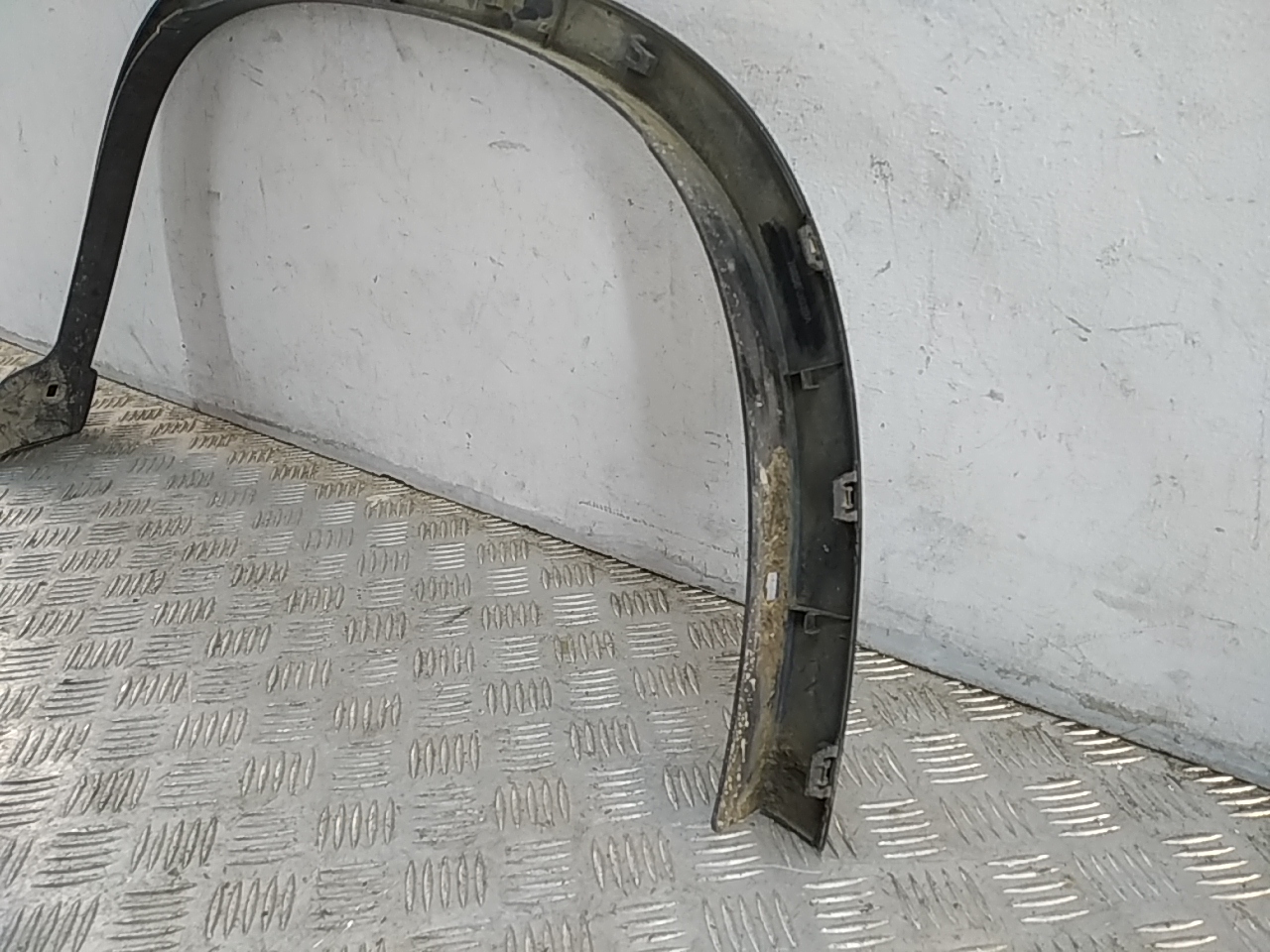 Накладка заднего крыла правого